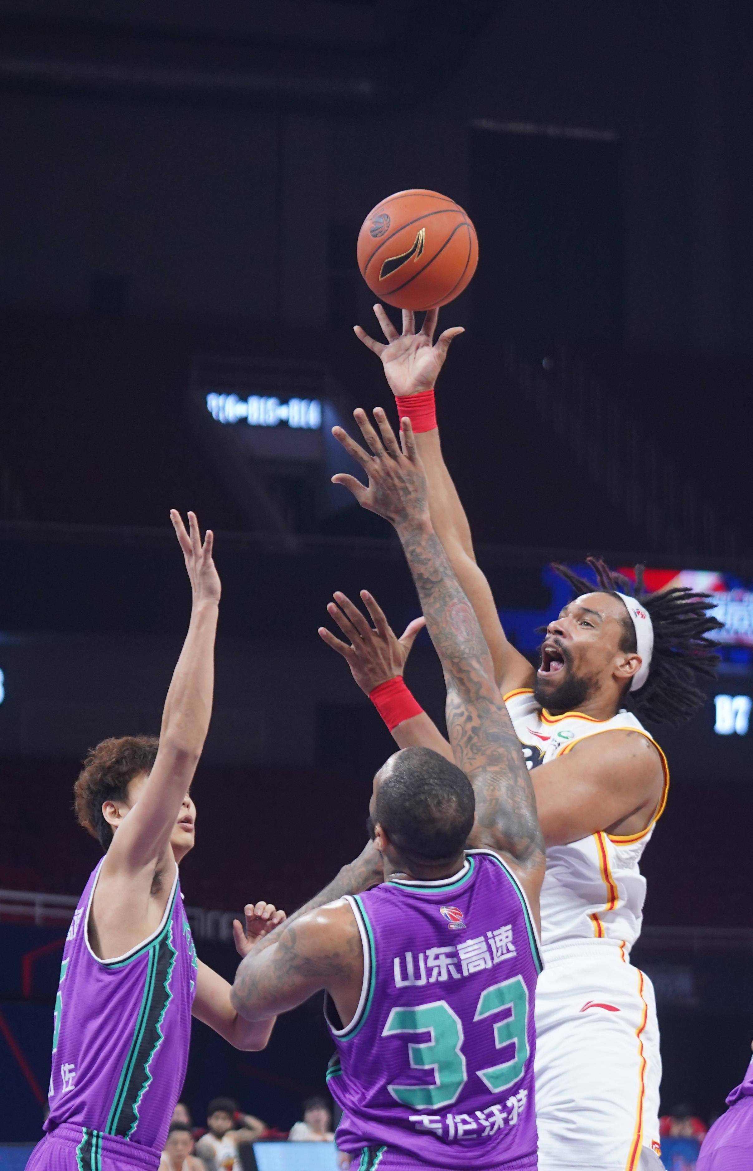 ayx爱游戏-转会期斯图加特临场应变：CBA季后赛节点到来；目标明确；临场指挥获称赞-ayx爱游戏